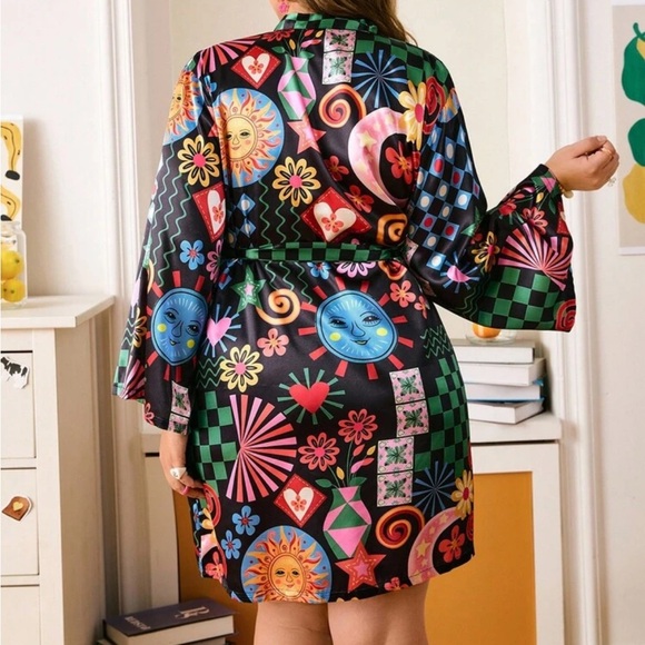 Colorful Patterned Women's Robe - Picture 3 of 6